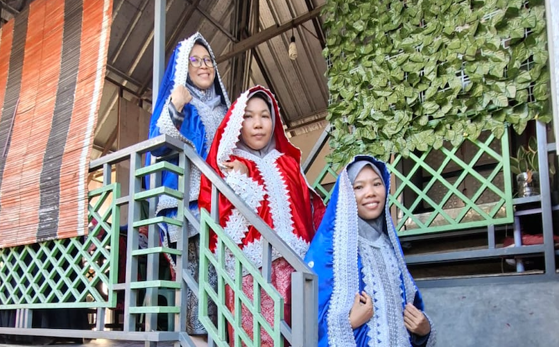 Busana Adat Samawa